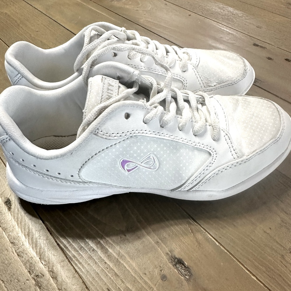 Nfinity fearless cheer shoes